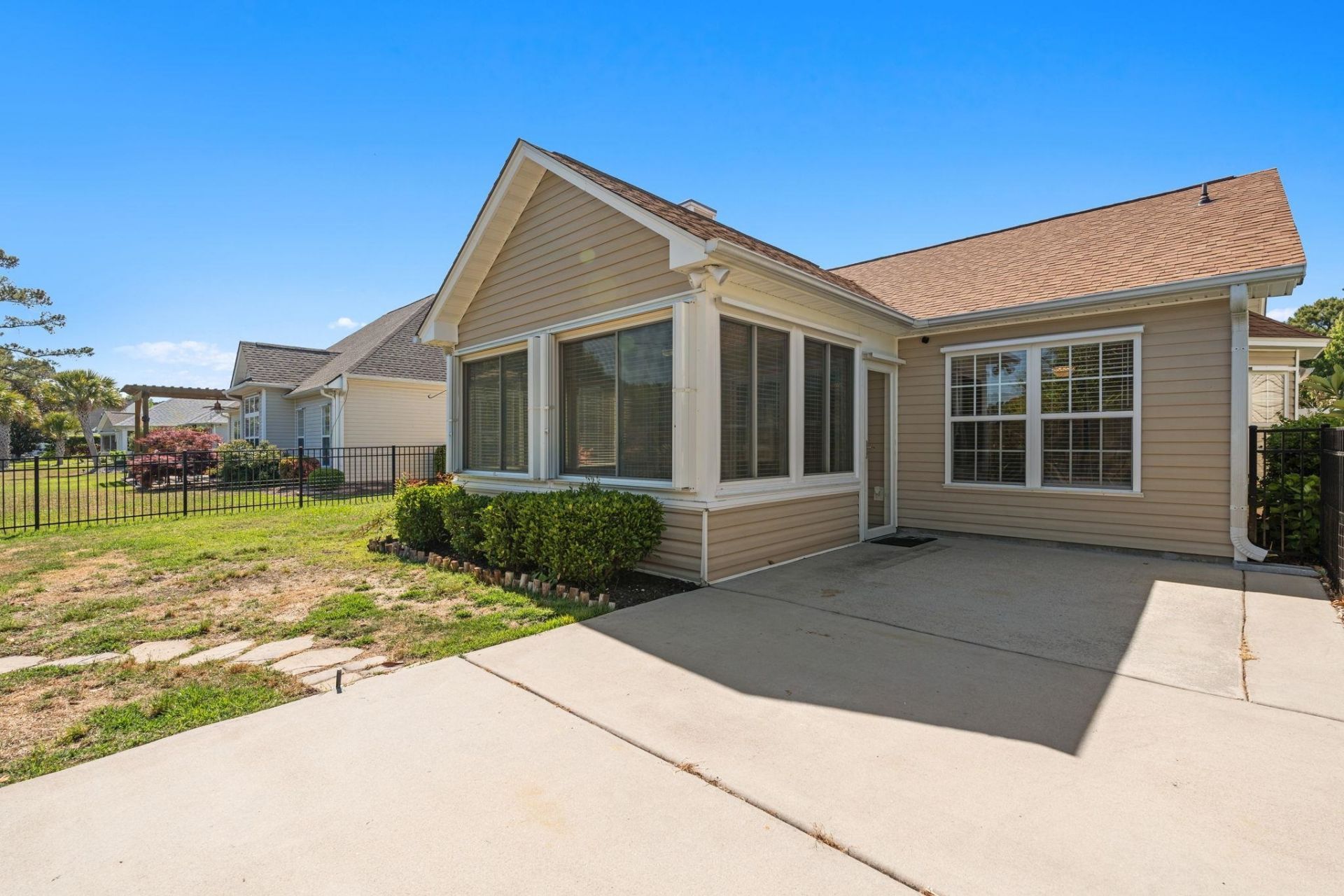 840 Sultana Dr.  Photo 38
