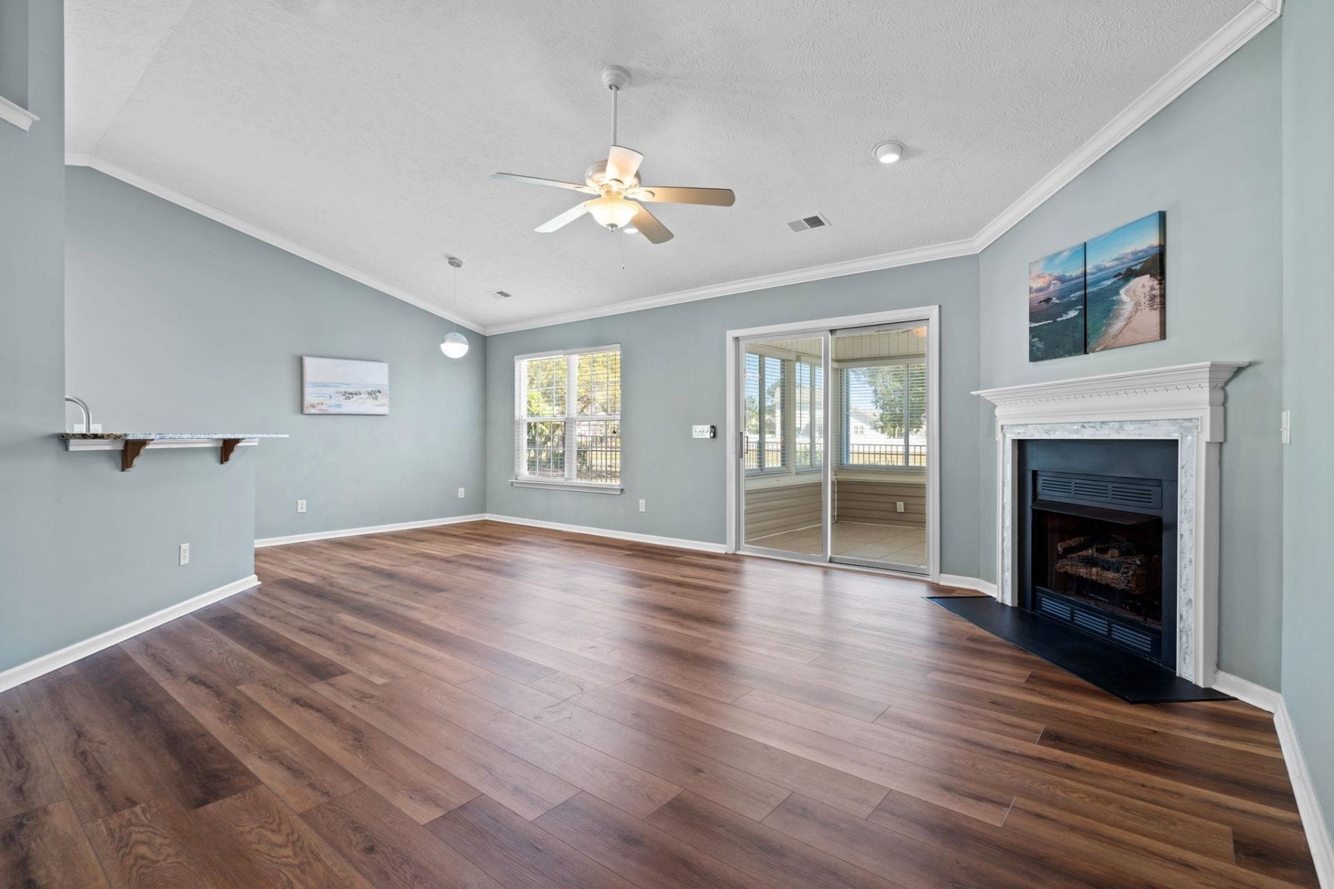 840 Sultana Dr.  Photo 7