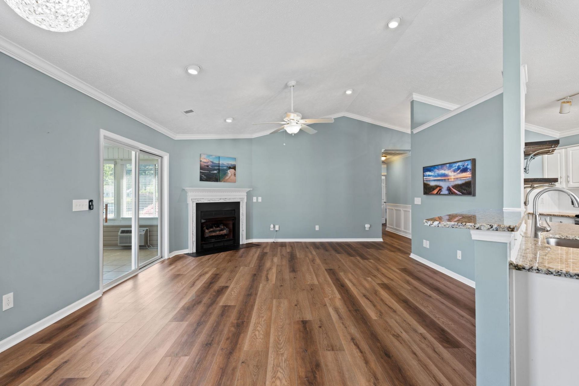 840 Sultana Dr.  Photo 8