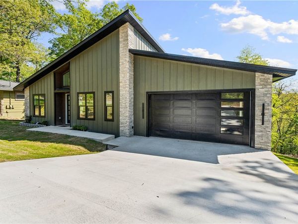 71 York Drive, Bella Vista, AR 72714