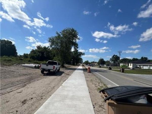 425 Bell BLVD S, LEHIGH ACRES, FL 33974