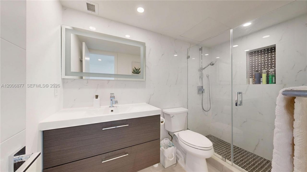 3140 S Ocean Dr, Unit 1205, Hallandale Beach, FL 33009 Photo