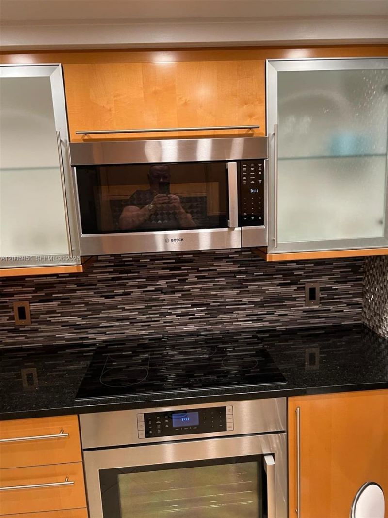 6365 Collins Ave, Unit 906, Miami Beach, FL 33141 Photo