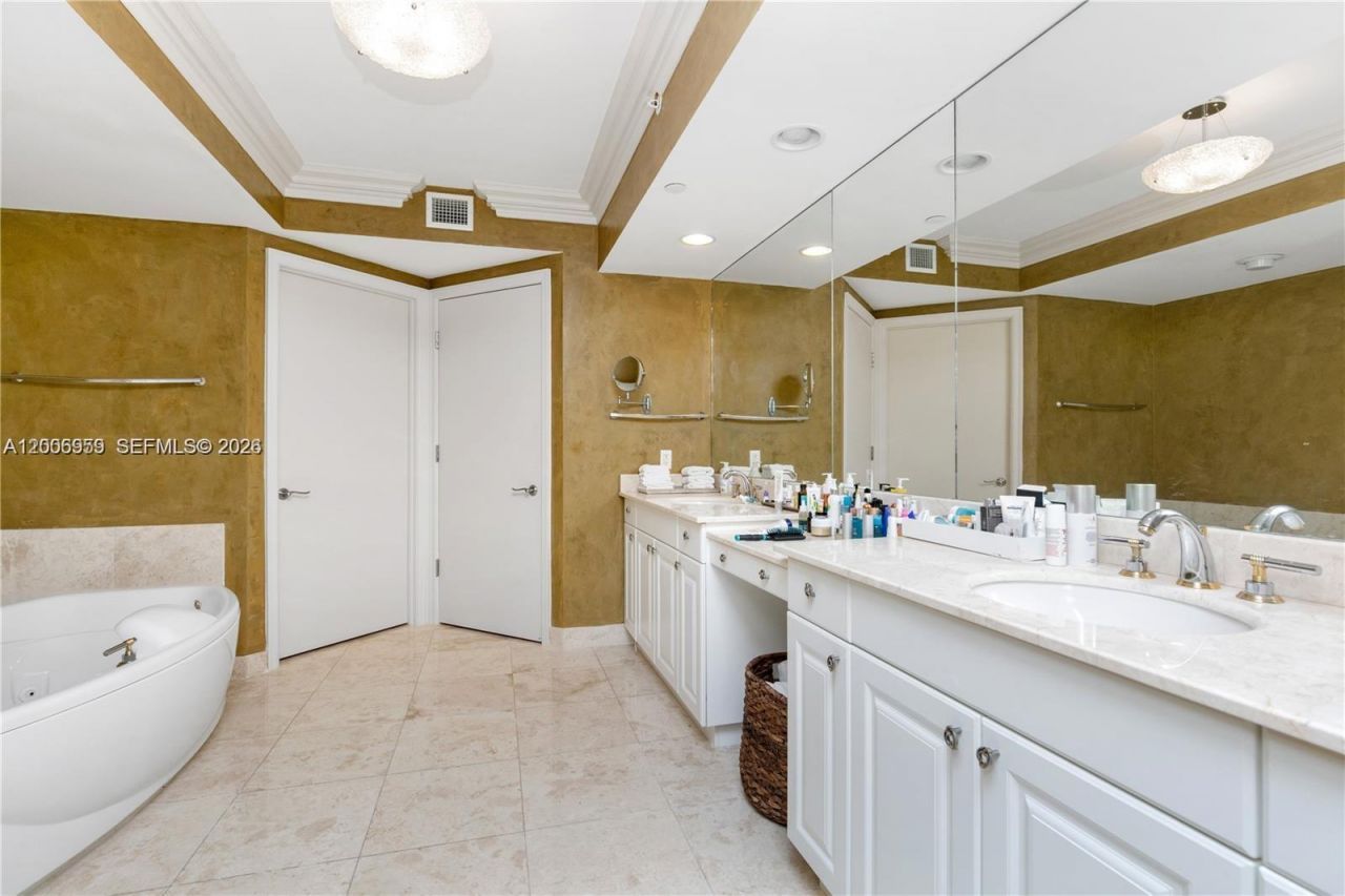 20201 E Country Club Dr , Unit 1006, Aventura, FL 33180 Photo