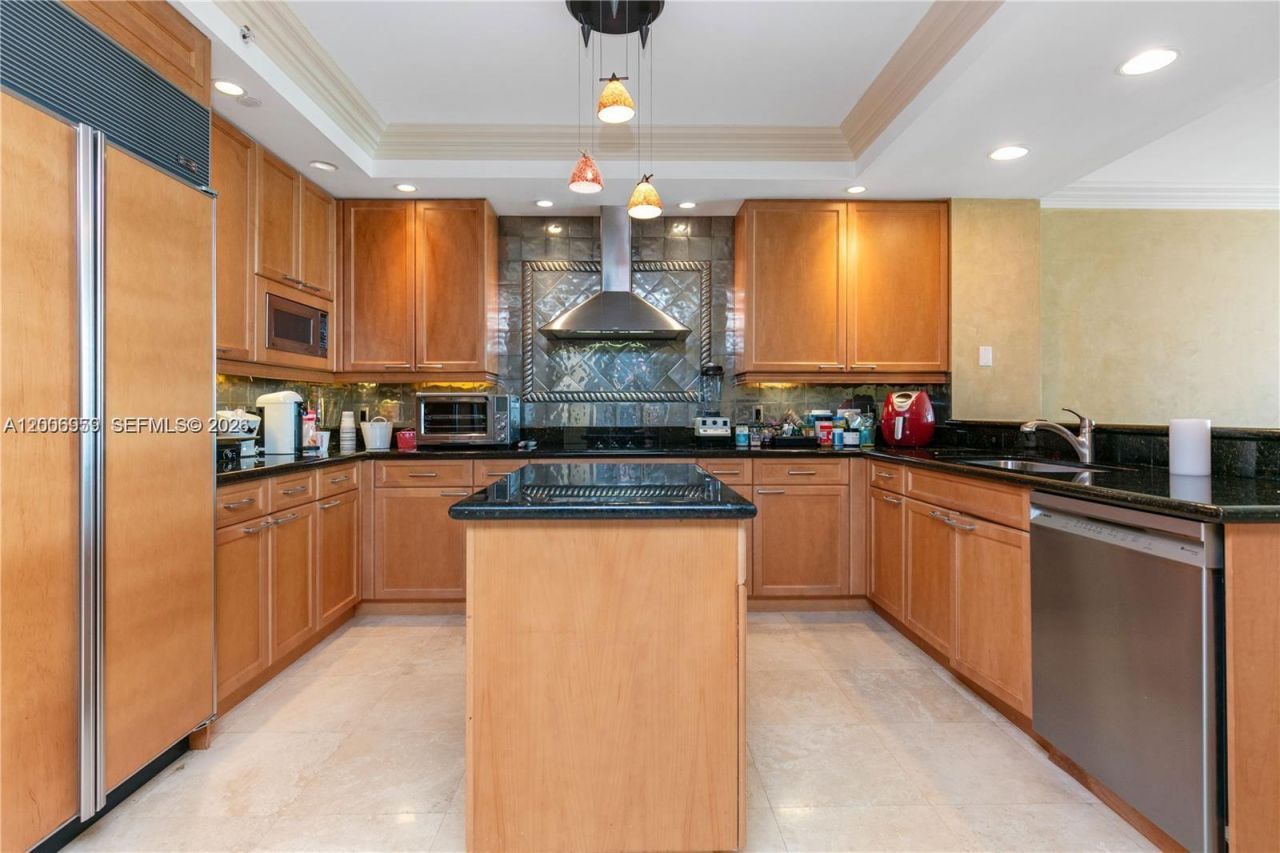 20201 E Country Club Dr , Unit 1006, Aventura, FL 33180 Photo