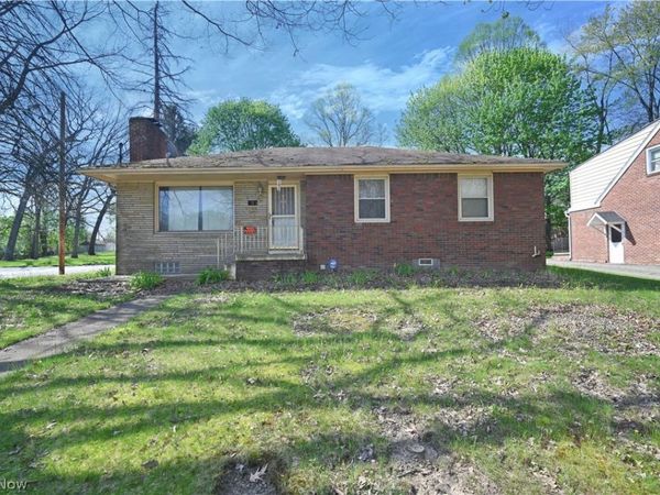 11 Brookline Avenue , Youngstown, OH 44505