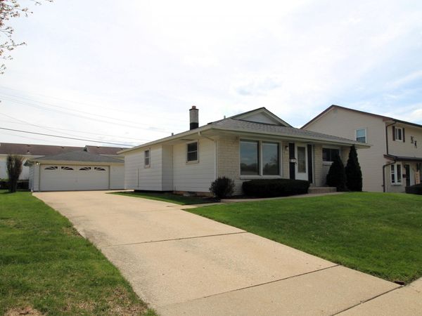 8729 W Tripoli Ave, Milwaukee, WI 53228