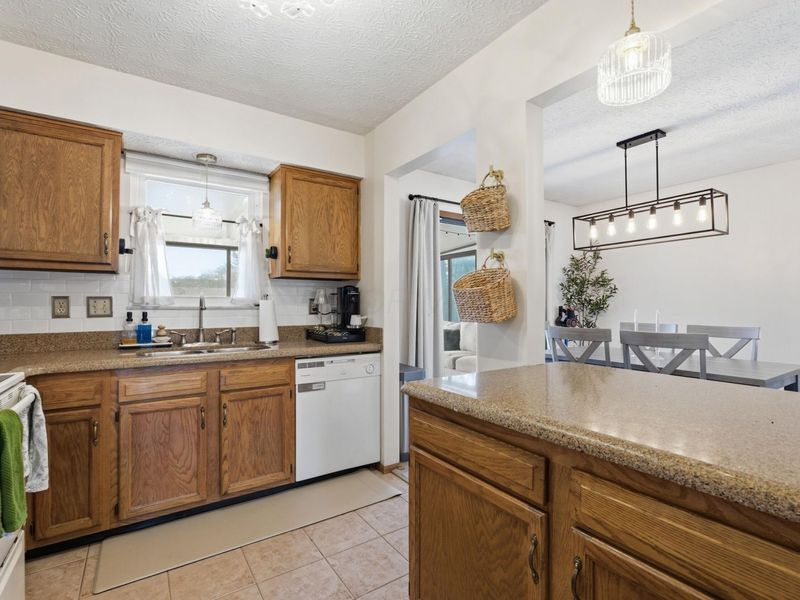 300 Pathfinder Drive, Reynoldsburg, OH 43068 Photo 11