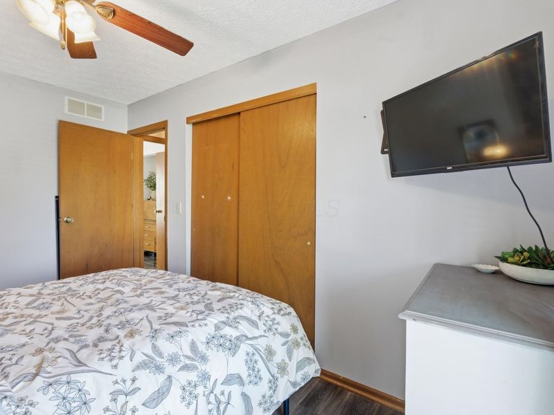 300 Pathfinder Drive, Reynoldsburg, OH 43068 Photo 16