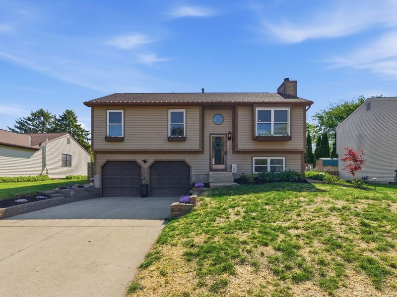 300 Pathfinder Drive, Reynoldsburg, OH 43068 Photo 2