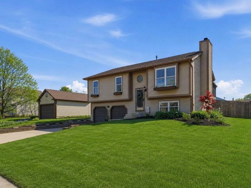 300 Pathfinder Drive, Reynoldsburg, OH 43068 Photo 2