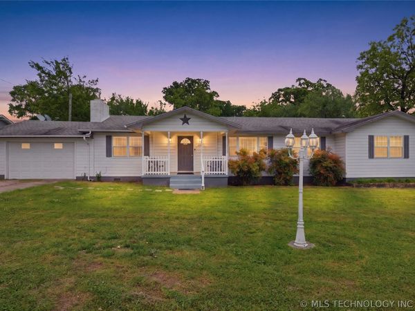 702 N Cherokee Street , Salina, OK 74365