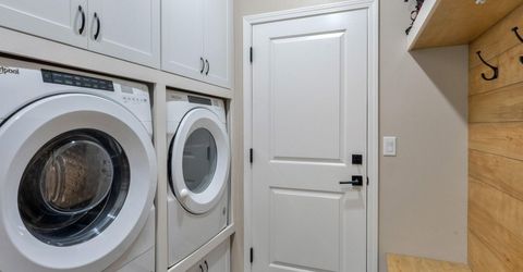 560 Riverbed Circle, Reno, NV 89521 Photo