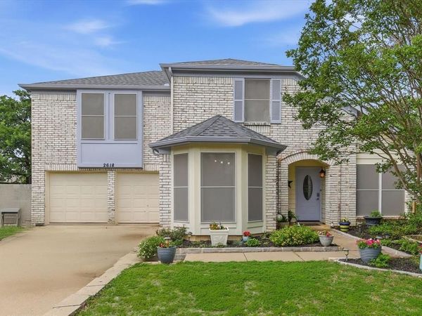 2618 Crockett Drive , Corinth, TX 76210
