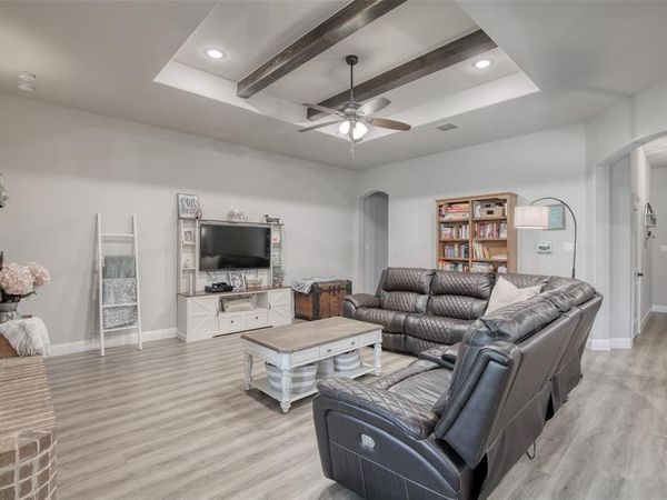 211 Rees Avenue, Godley, TX 76044