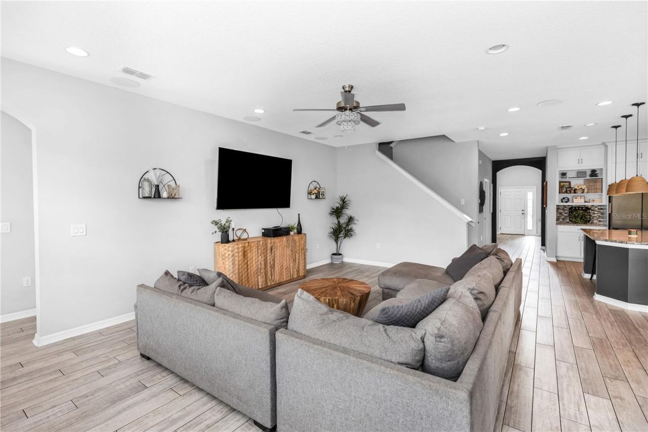 239 Lugano Way , Debary, FL 32713 Photo