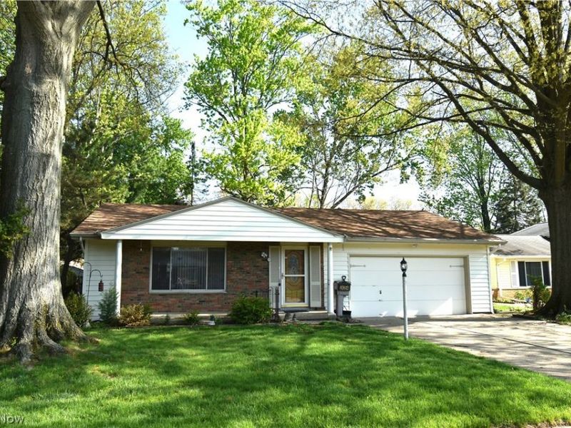24354 S Oxford Oval, North Olmsted, OH 44070 Photo 1