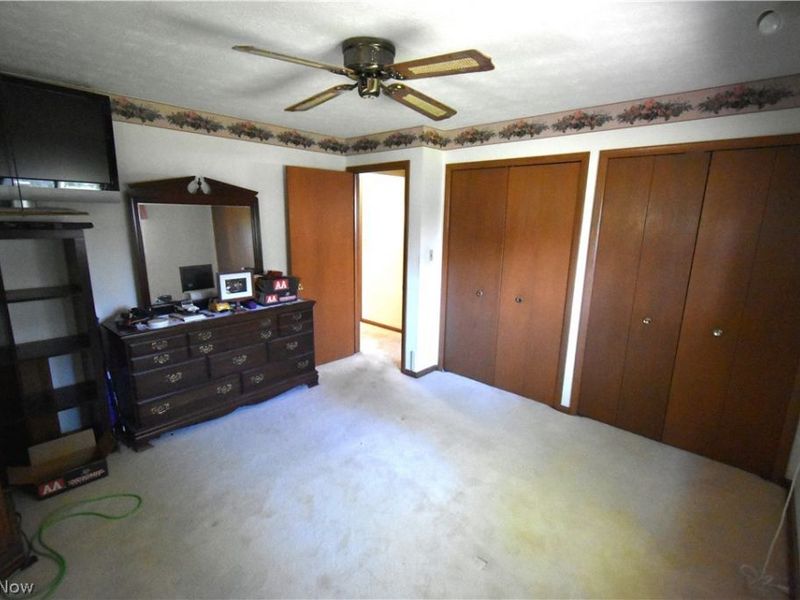 24354 S Oxford Oval, North Olmsted, OH 44070 Photo 11