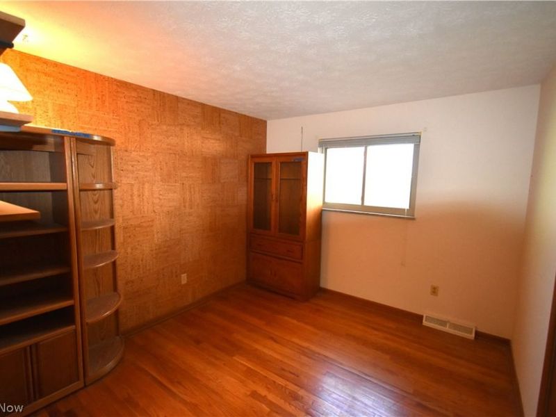 24354 S Oxford Oval, North Olmsted, OH 44070 Photo 12