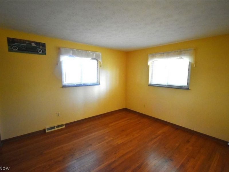 24354 S Oxford Oval, North Olmsted, OH 44070 Photo 14