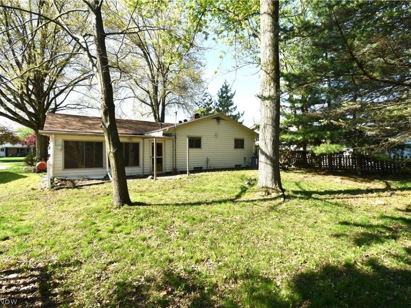 24354 S Oxford Oval, North Olmsted, OH 44070 Photo 32