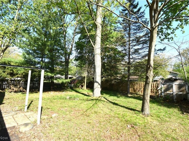 24354 S Oxford Oval, North Olmsted, OH 44070 Photo 33