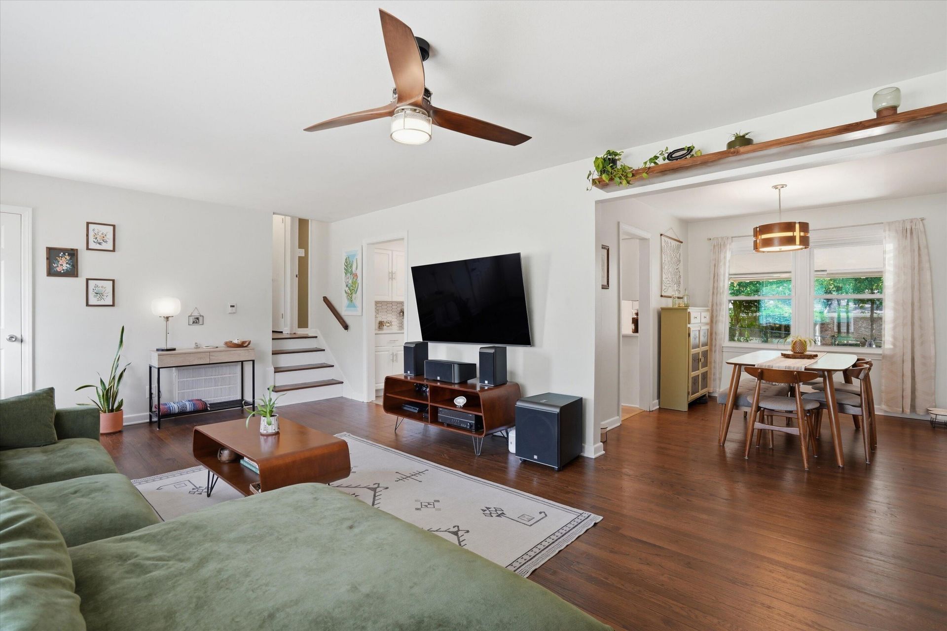1239 Fort Drive Photo 6