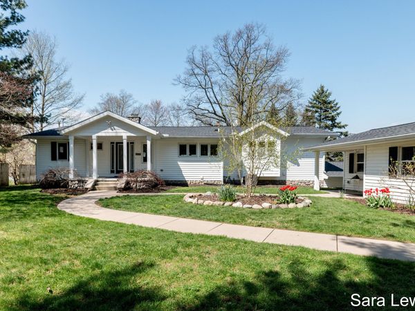 15710 Rich Lane, Hickory Corners, MI 49060