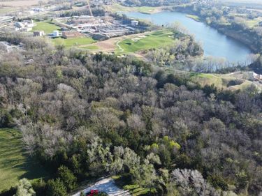 000 Elm Street , Ashland, NE 68003