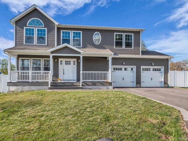 Ronkonkoma, NY 11779