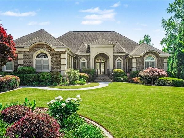 5035 Guilford Forest Drive SW, Atlanta, GA 30331