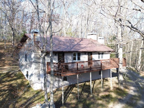 219 Seneca Crest Dr, Buckeye, WV 24924