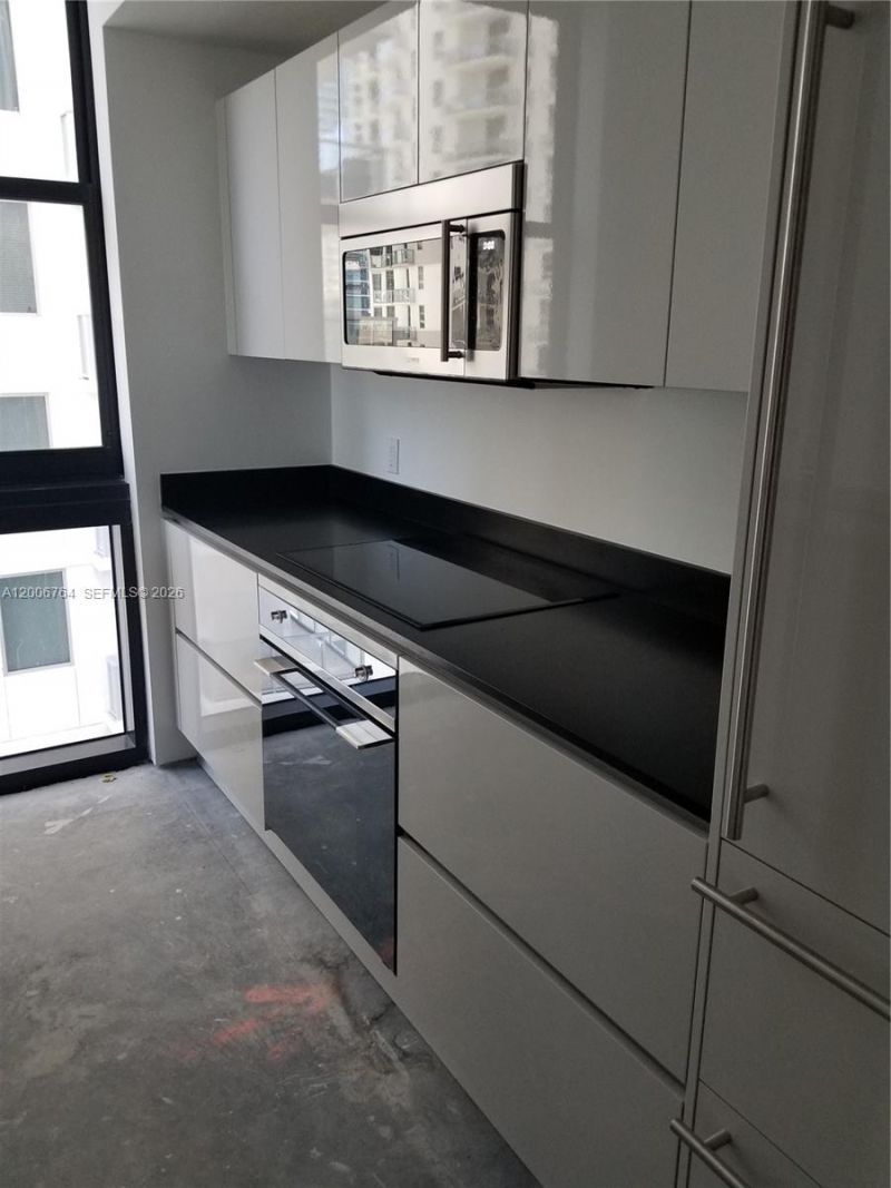 1010 Brickell Ave, Unit 3205, Miami, FL 33131 Photo