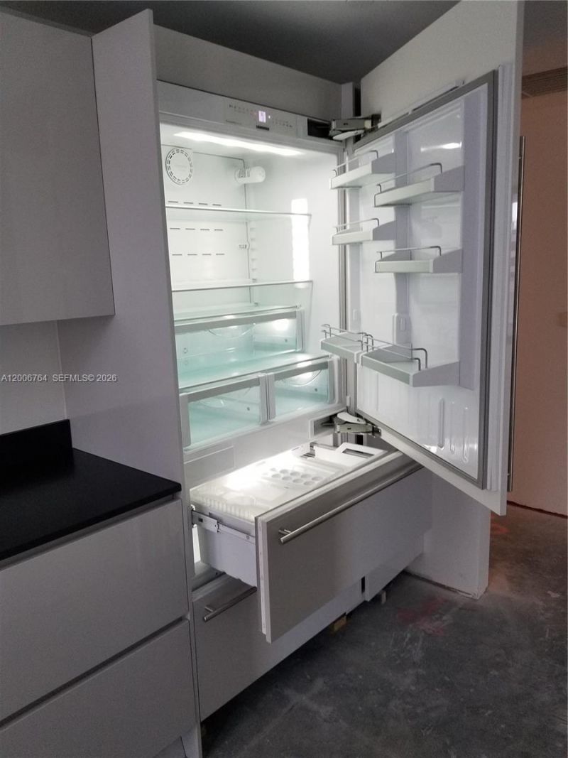 1010 Brickell Ave, Unit 3205, Miami, FL 33131 Photo
