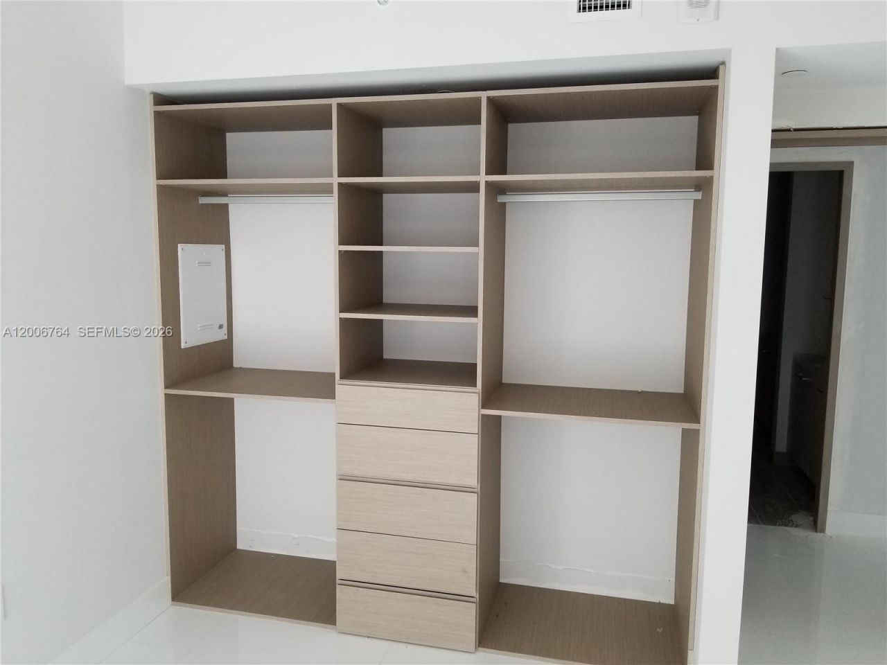 1010 Brickell Ave, Unit 3205, Miami, FL 33131 Photo