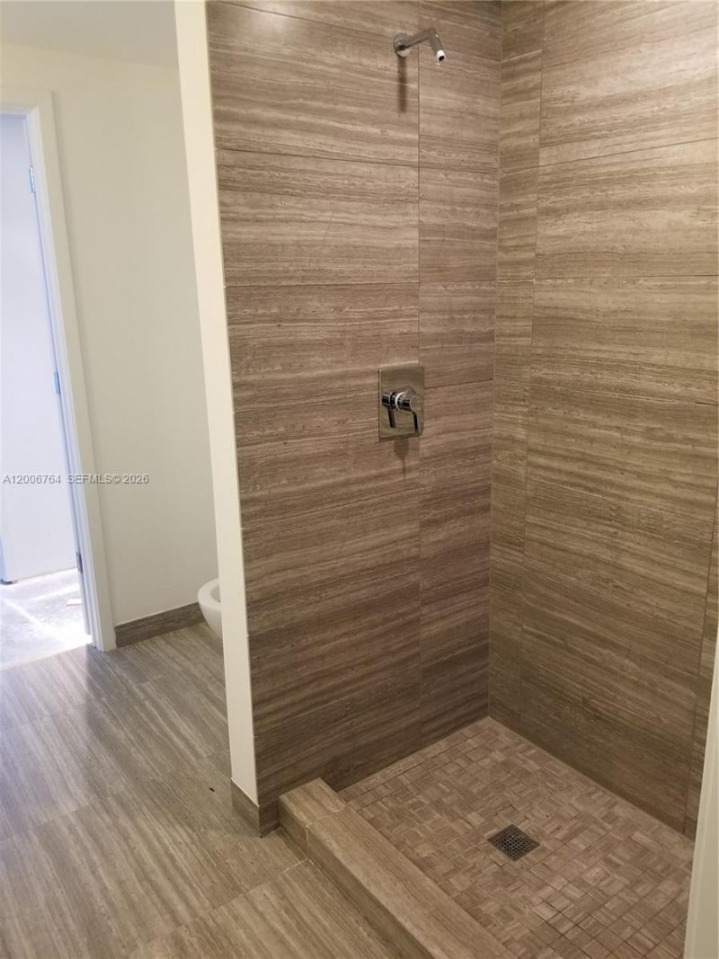 1010 Brickell Ave, Unit 3205, Miami, FL 33131 Photo