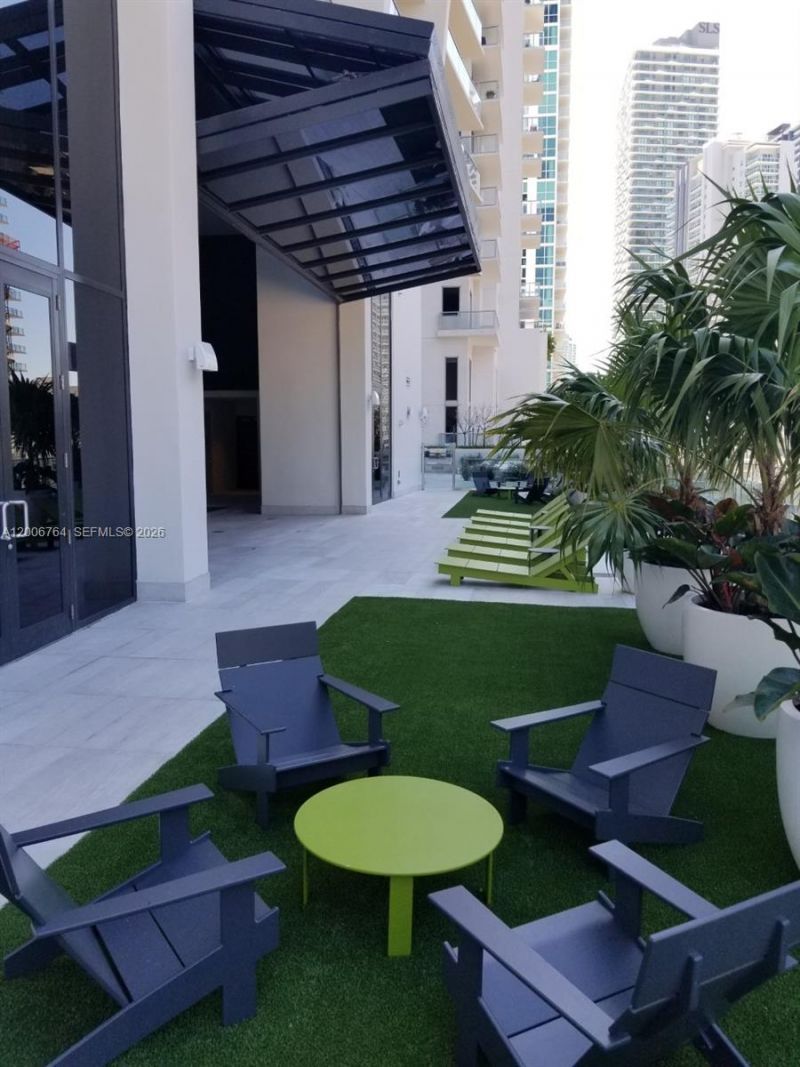 1010 Brickell Ave, Unit 3205, Miami, FL 33131 Photo