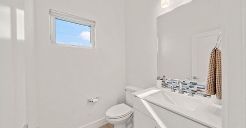 1712 20th St, Sacramento, CA 95811 Photo