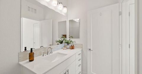 1712 20th St, Sacramento, CA 95811 Photo