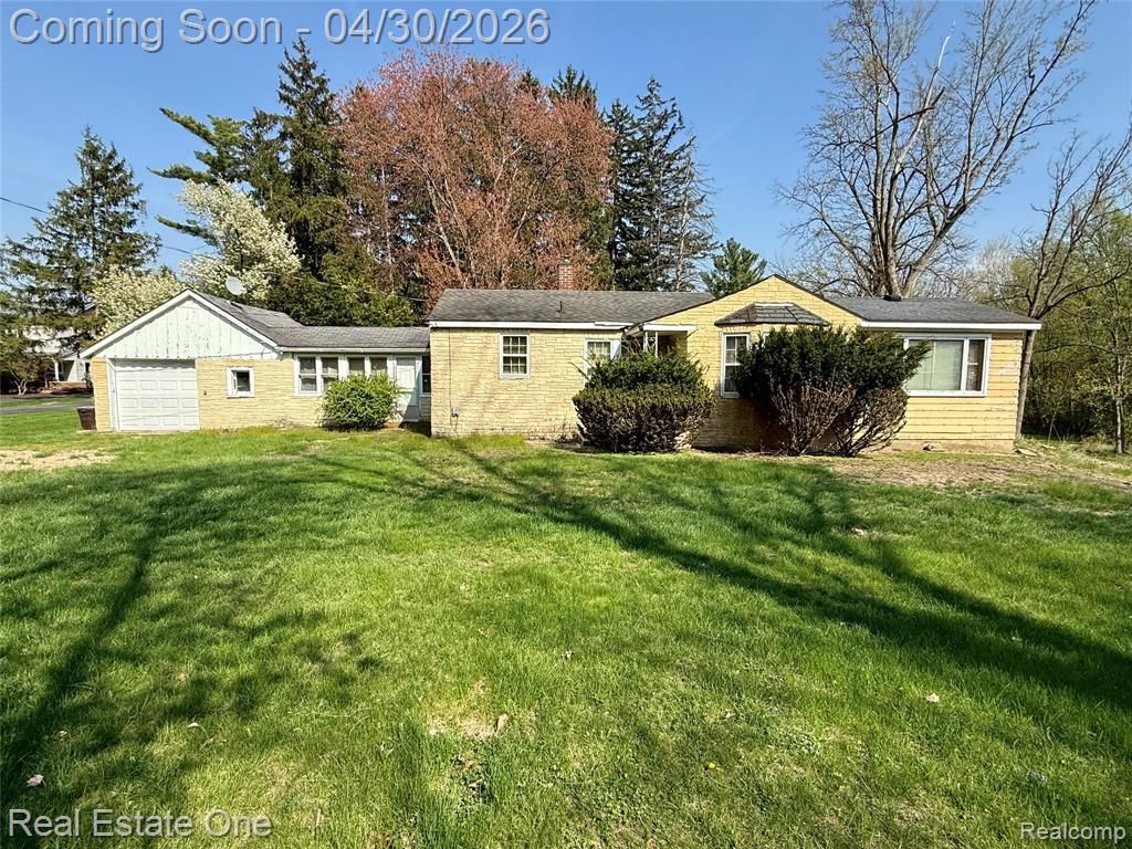 16450 Savoie Street, Livonia, MI 48154 Main Photo
