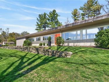 2820 Pinewood Circle, Corning, NY 14830