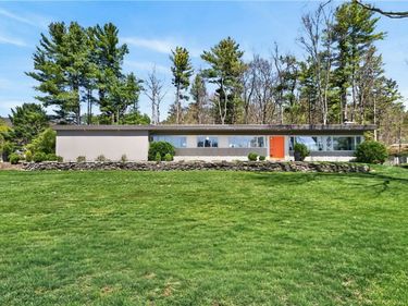 2820 Pinewood Circle , Corning, NY 14830