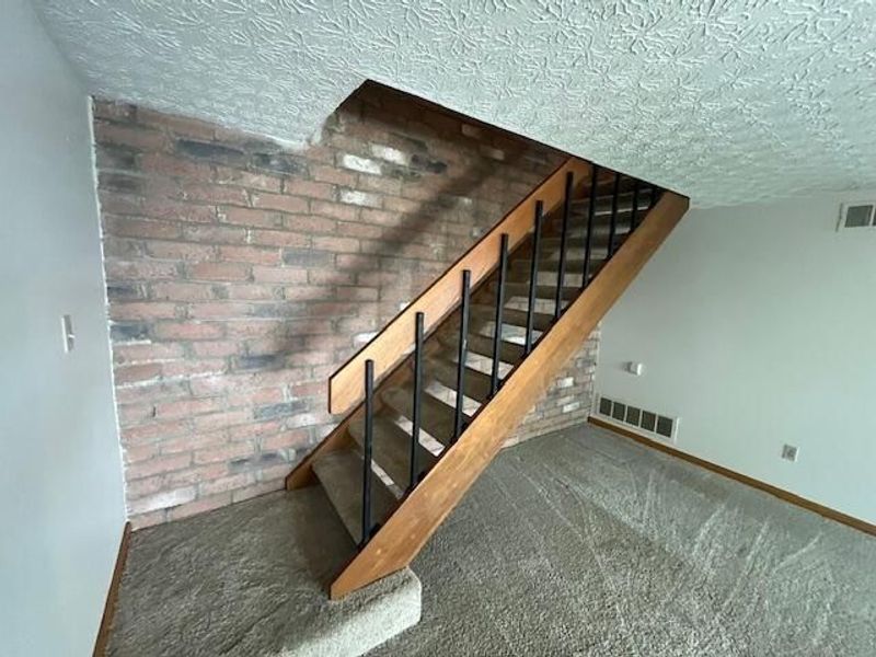 707 Cherry Hollow Road, Unit C, Columbus, OH 43228 Photo 10