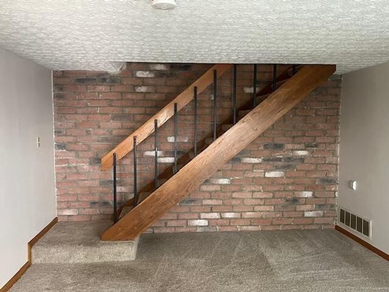 707 Cherry Hollow Road, Unit C, Columbus, OH 43228 Photo 11