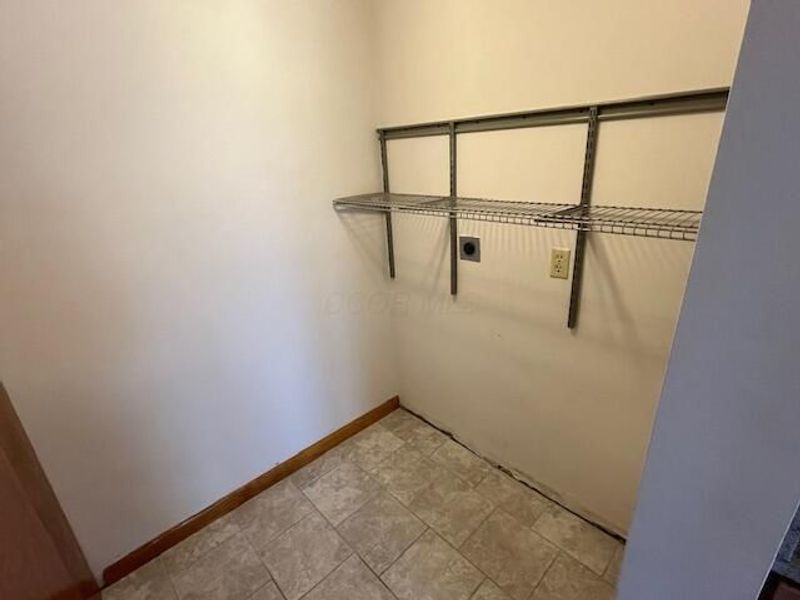 707 Cherry Hollow Road, Unit C, Columbus, OH 43228 Photo 19