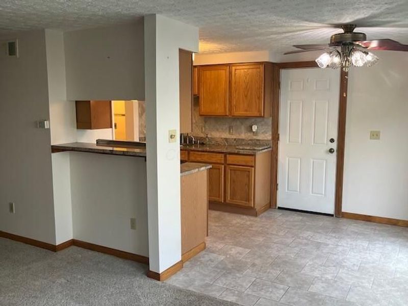 707 Cherry Hollow Road, Unit C, Columbus, OH 43228 Photo 6