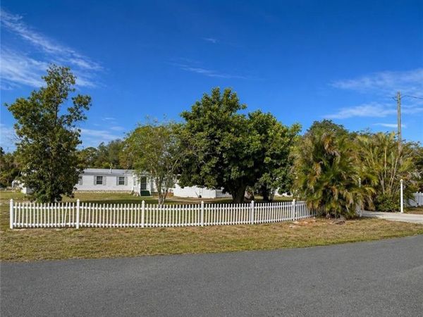 2520 Brownell CT, NORTH FORT MYERS, FL 33917