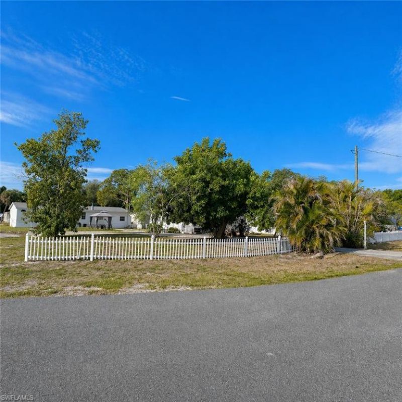 2520 Brownell Ct, North Fort Myers, FL 33917 Photo