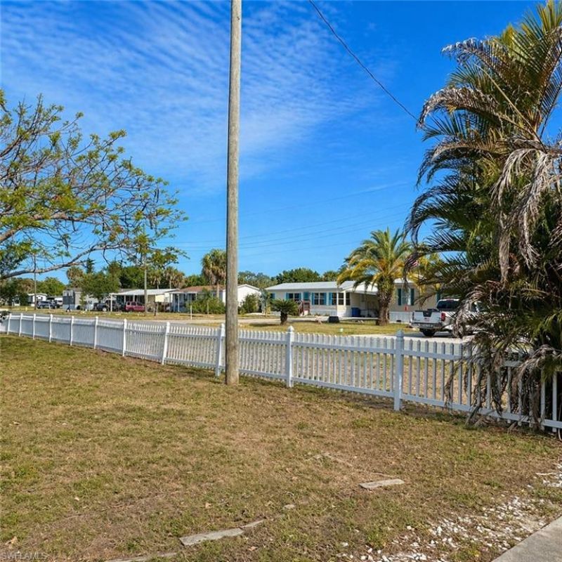 2520 Brownell Ct, North Fort Myers, FL 33917 Photo