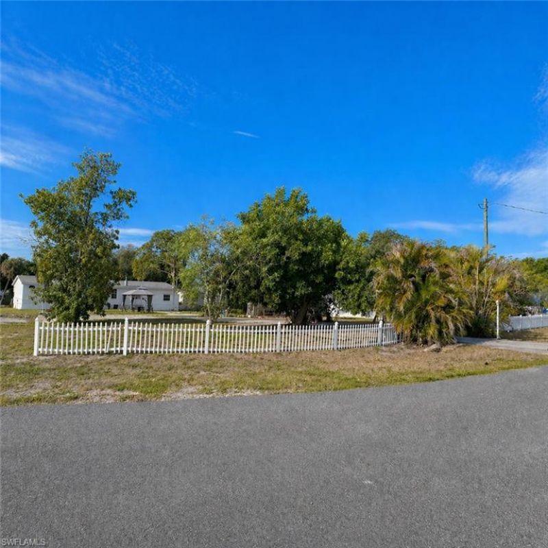 2520 Brownell Ct, North Fort Myers, FL 33917 Photo